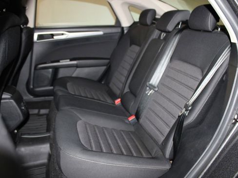 Certified 2020 Ford Fusion SE image 18