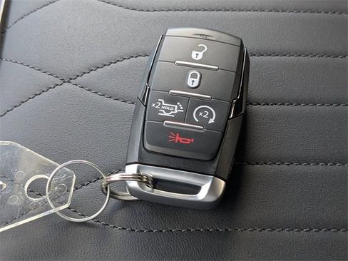 New 2025 RAM 2500 Limited image 30