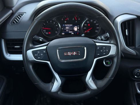 Used 2024 GMC Terrain SLE FWD image 20