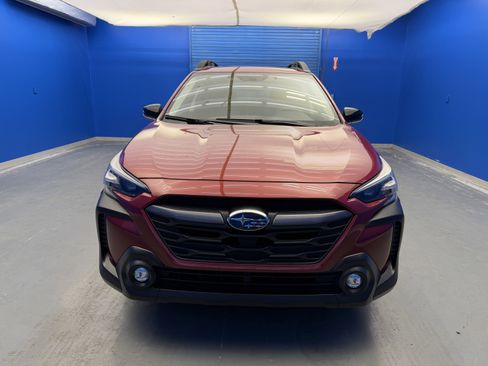 Certified 2025 Subaru Outback Premium image 3