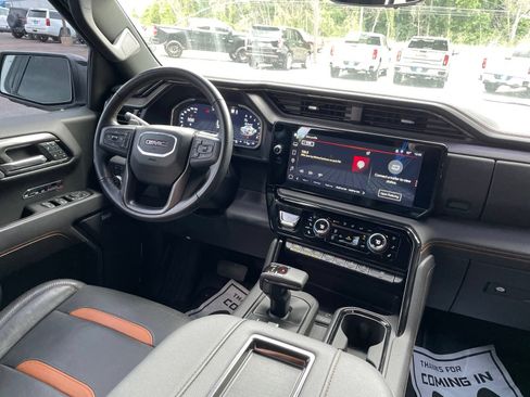 Used 2022 GMC Sierra 1500 AT4 w/ AT4 Premium Package AWD/4WD image 35