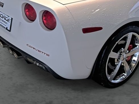 Used 2006 Chevrolet Corvette Convertible w/ Preferred Equipment Group image 12