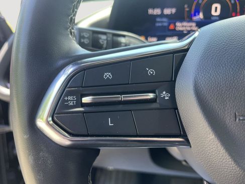 Used 2024 Chevrolet Traverse Z71 AWD/4WD image 29