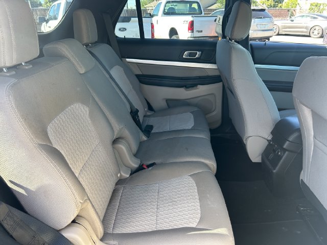 Used 2018 Ford Explorer 4WD w/ Class II Trailer Tow Package image 30