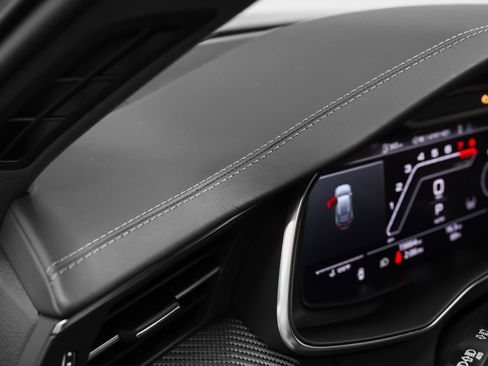 Used 2023 Audi RS 6 image 38