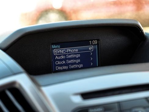 Used 2015 Ford Transit 150 XLT image 29