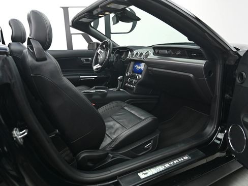 Used 2019 Ford Mustang GT Premium w/ GT Performance Package RWD image 34
