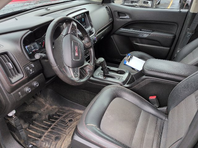 Used 2017 GMC Canyon SLE w/ All Terrain Package AWD/4WD image 9