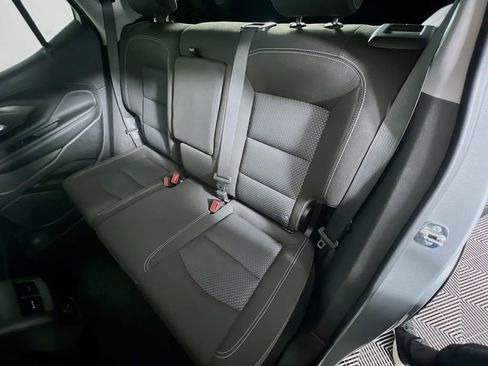 Used 2024 GMC Terrain SLE image 22