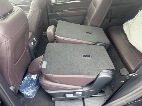 New 2026 Ford Explorer Platinum AWD/4WD image 35
