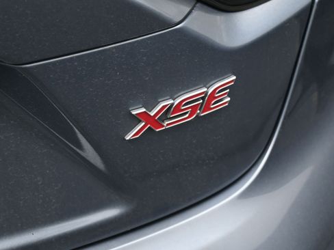 Used 2020 Toyota Corolla XSE image 21