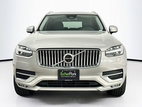 Used 2023 Volvo XC90 B5 Plus AWD/4WD image 2