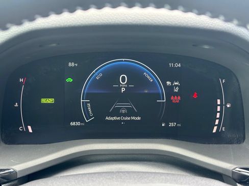 Used 2025 Toyota Camry SE FWD image 14
