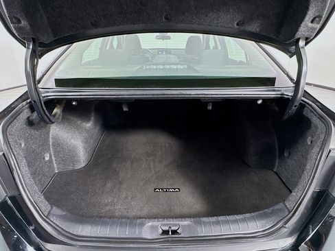 Used 2024 Nissan Altima 2.5 SV image 29