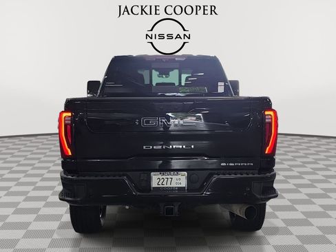 Used 2025 GMC Sierra 2500 Denali Ultimate w/ Max Trailering Package AWD/4WD image 6