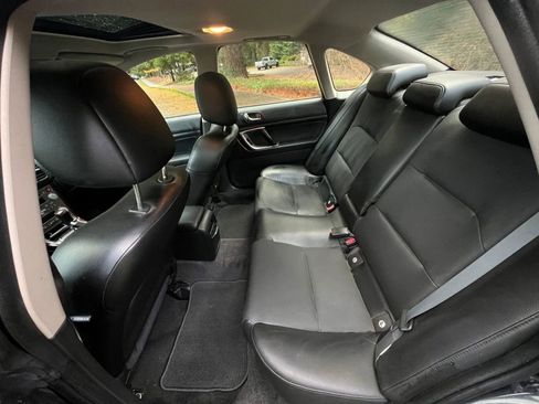 Used 2007 Subaru Legacy 2.5i Limited image 8