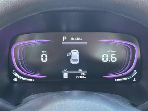 Used 2025 Kia Soul LX w/ LX Technology Package FWD image 37
