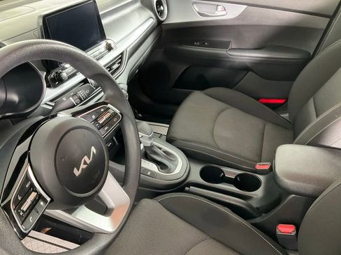 Used 2023 Kia Forte LXS image 12