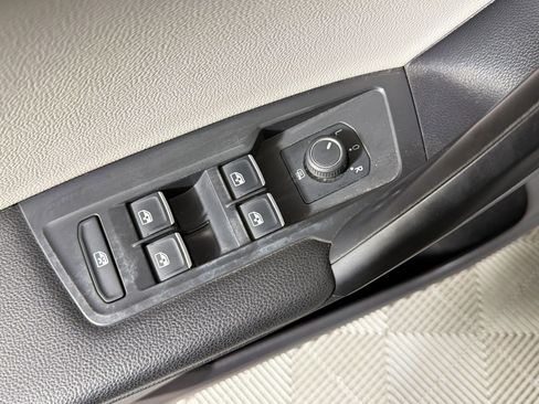 Used 2021 Volkswagen Tiguan SE R-Line FWD image 20