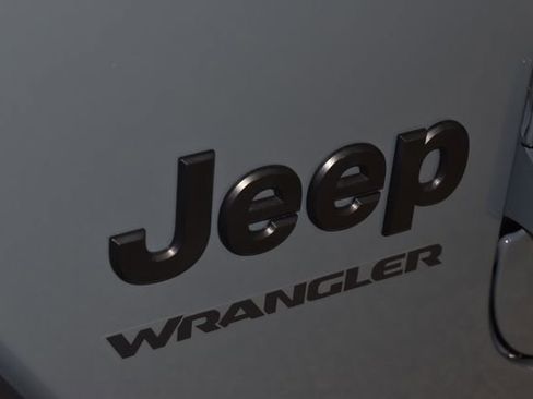 Used 2024 Jeep Wrangler Unlimited Sport AWD/4WD image 36
