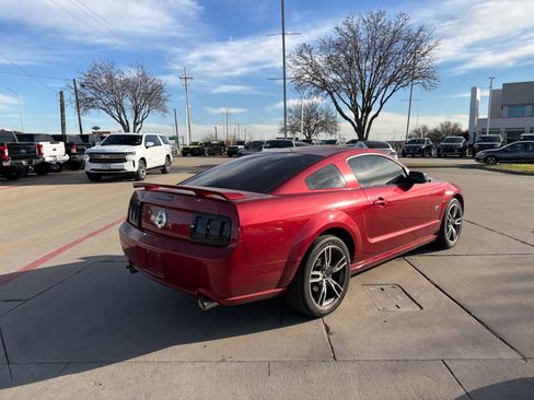 Used 2006 Ford Mustang GT Premium image 3