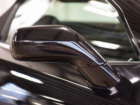 Used 2016 Chevrolet Corvette Stingray Convertible w/ Battery Protection Package image 17