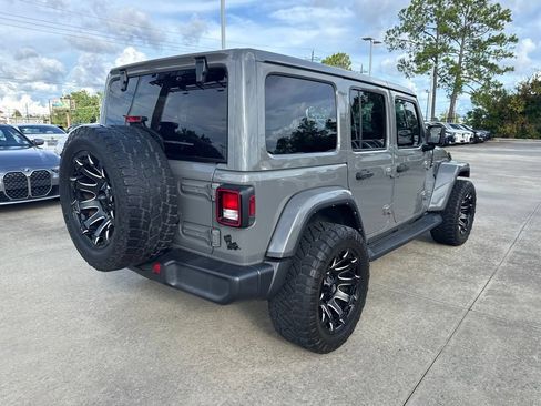Used 2023 Jeep Wrangler Unlimited Sahara w/ Cold Weather Group AWD/4WD image 5