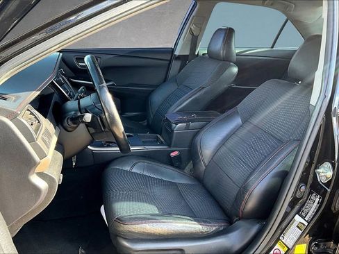 Used 2015 Toyota Camry SE FWD image 22