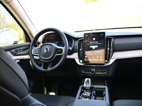 New 2026 Volvo XC90 B6 Plus w/ Protection Package Premier AWD/4WD image 20