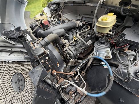 Used 2017 Ford F650 2WD SuperCab Super Duty image 23