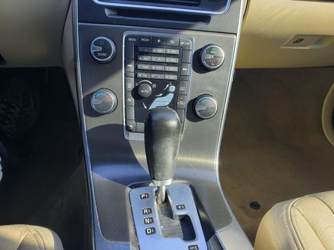 Used 2012 Volvo S60 T5 image 20