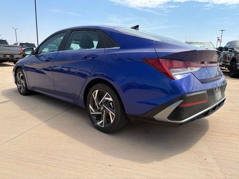 Used 2024 Hyundai Elantra Limited FWD image 6