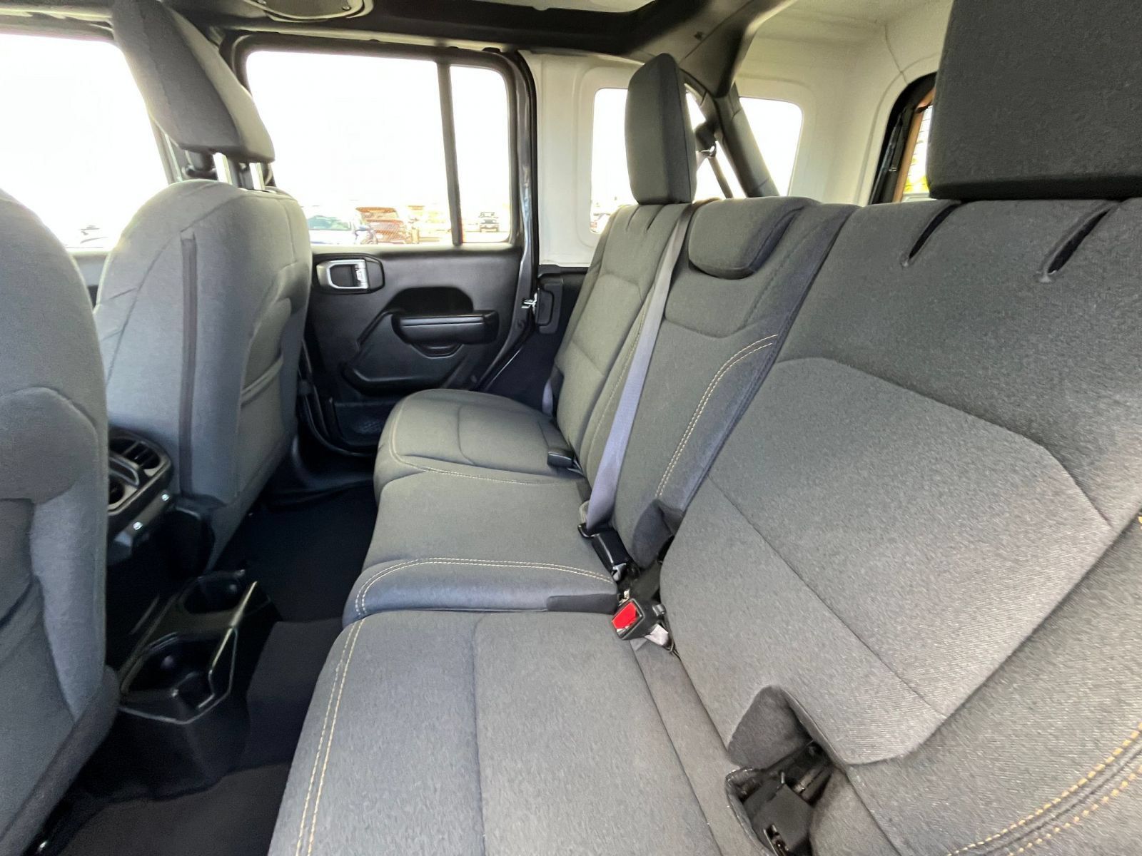Used 2025 Jeep Wrangler Unlimited Sport AWD/4WD image 24