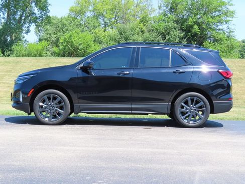 Certified 2023 Chevrolet Equinox RS w/ LPO, Floor Liner Package AWD/4WD image 7