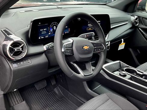 New 2026 Chevrolet Equinox LT image 9