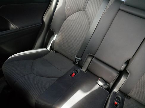 Certified 2022 Toyota Highlander LE image 12