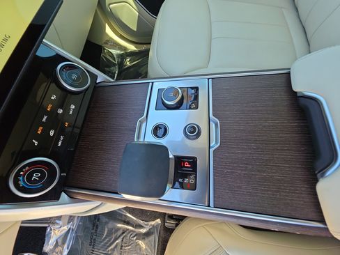 Certified 2023 Land Rover Range Rover SE AWD/4WD image 25