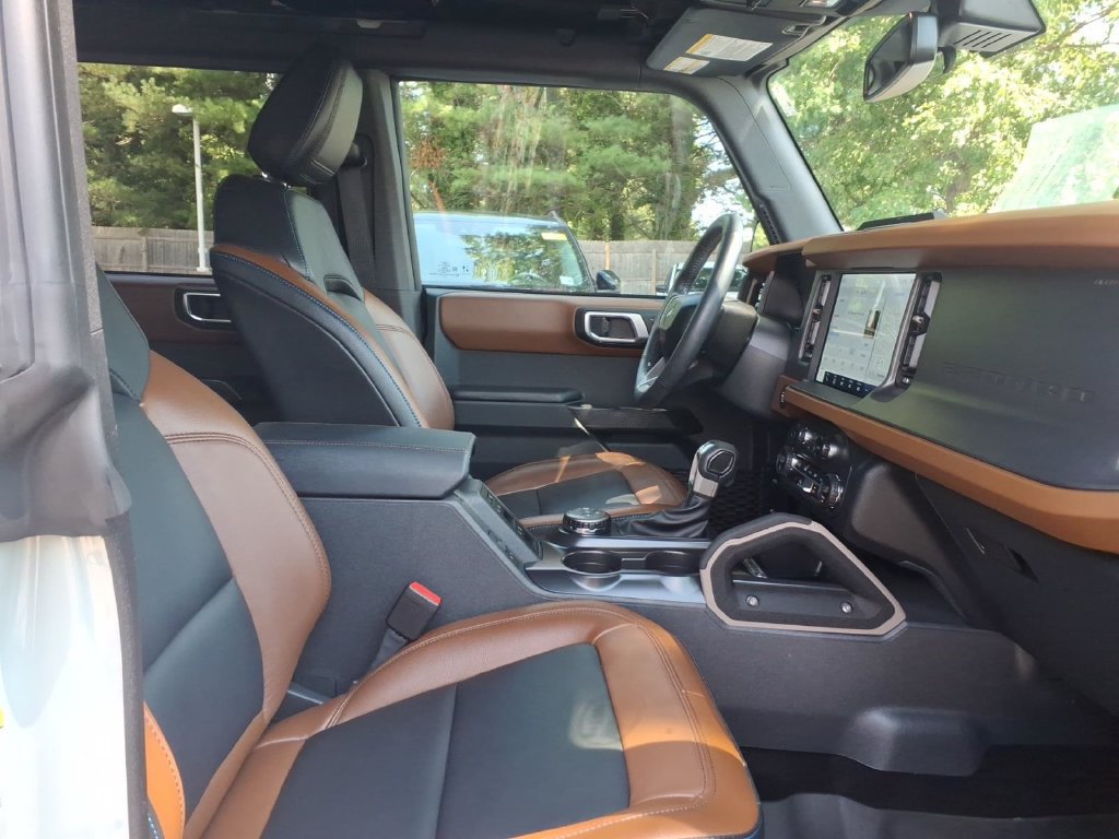 Used 2024 Ford Bronco Outer Banks AWD/4WD image 10