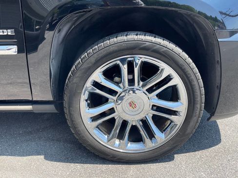 Used 2014 Cadillac Escalade Platinum image 10