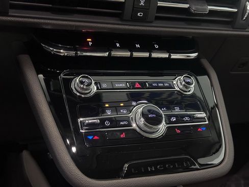 Used 2021 Lincoln Corsair AWD w/ Equipment Group 101A image 16