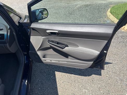 Used 2010 Honda Civic LX image 23
