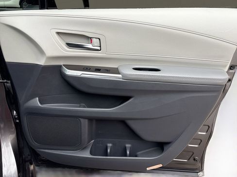 Certified 2024 Toyota Sienna Limited AWD/4WD image 26