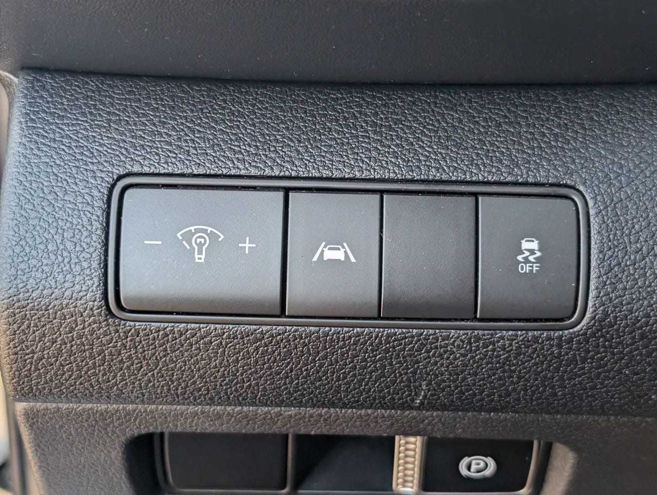 Used 2023 Hyundai Santa Fe SE AWD/4WD image 23