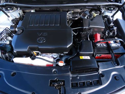 Used 2016 Toyota Avalon XLE image 15