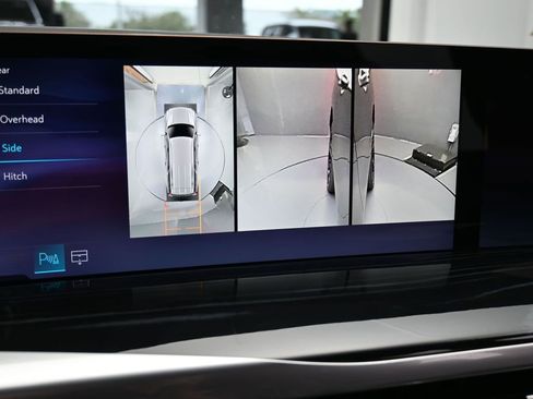 Used 2025 Cadillac Escalade ESV Sport w/ Touring Package image 23