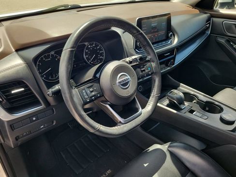Used 2021 Nissan Rogue SV w/ Premium Package AWD/4WD image 18