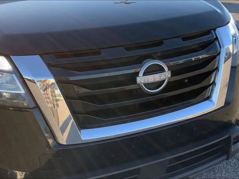 Used 2022 Nissan Pathfinder SV w/ SV Premium Package image 30