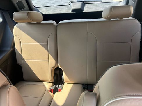 Used 2022 Chevrolet Traverse Premier w/ LPO, Floor Liner Package FWD image 12