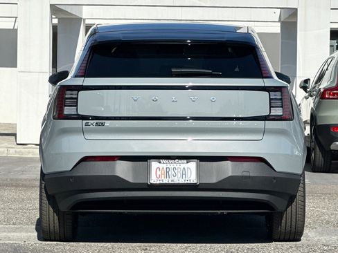 New 2026 Volvo EX30 Plus w/ Climate Package image 6