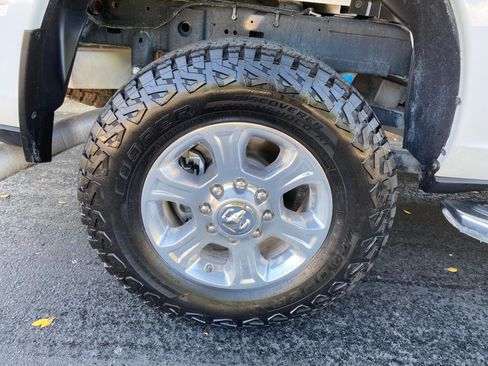 Used 2025 RAM 2500 Big Horn AWD/4WD image 16